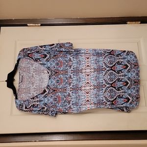 Short sleeve blouse.